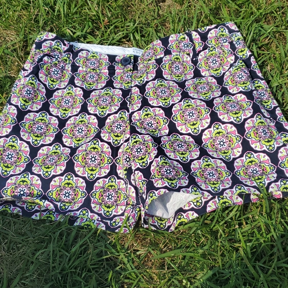 Crown and Ivy twill dress shorts
